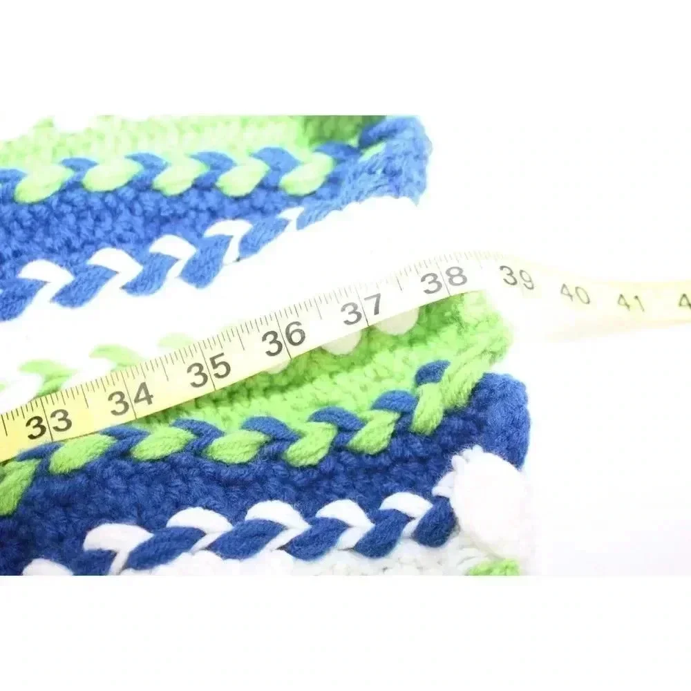 ladies hand made knit scarf